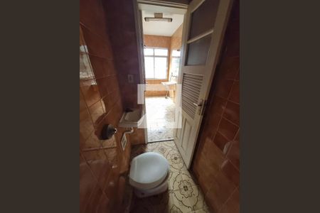 Apartamento para alugar com 245m², 4 quartos e 2 vagasBanheiro de serviço