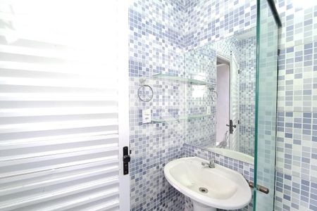 Banheiro de casa para alugar com 1 quarto, 50m² em São Lucas, São Paulo