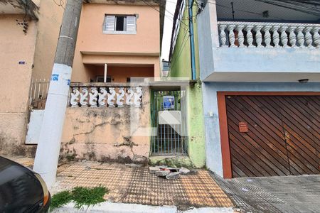 Fachada de casa para alugar com 1 quarto, 50m² em São Lucas, São Paulo