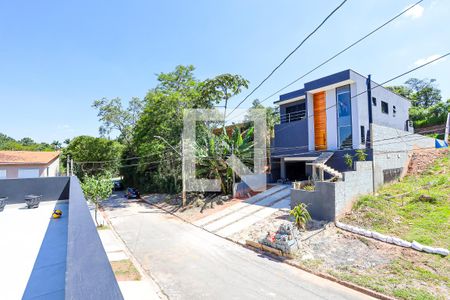 Sala - varanda - vista de casa de condomínio para alugar com 5 quartos, 380m² em Granja Viana Ii, Cotia