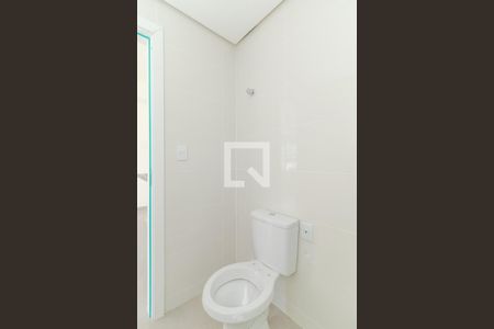Banheiro de kitnet/studio à venda com 0 quarto, 33m² em São Geraldo, Porto Alegre