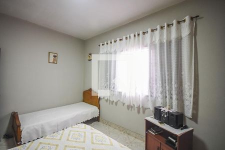 Casa à venda com 348m², 2 quartos e 6 vagasQuarto 2