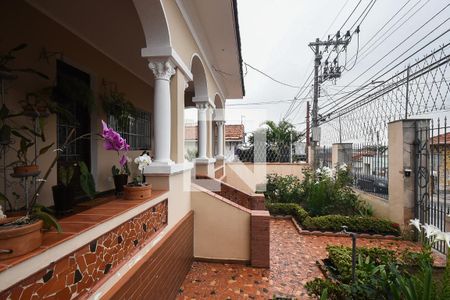 Casa à venda com 348m², 2 quartos e 6 vagasEntrada