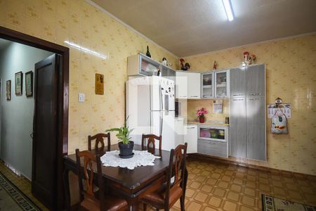 Casa à venda com 348m², 2 quartos e 6 vagasCozinha