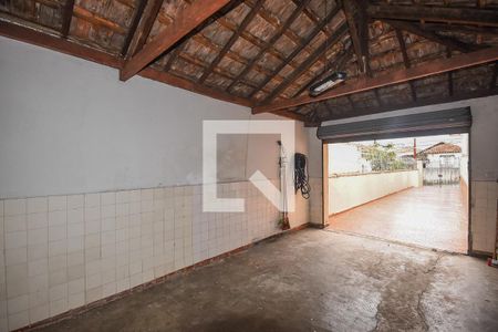 Casa à venda com 348m², 2 quartos e 6 vagasGaragem