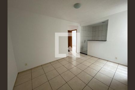 Sala de apartamento à venda com 2 quartos, 55m² em Califórnia, Contagem