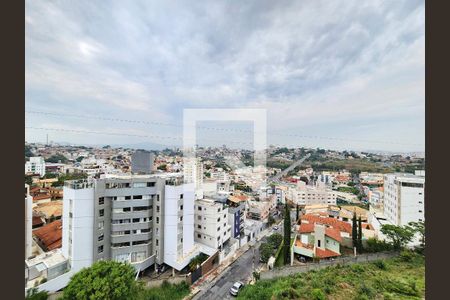 Vista Sala de apartamento à venda com 4 quartos, 110m² em Fernão Dias, Belo Horizonte
