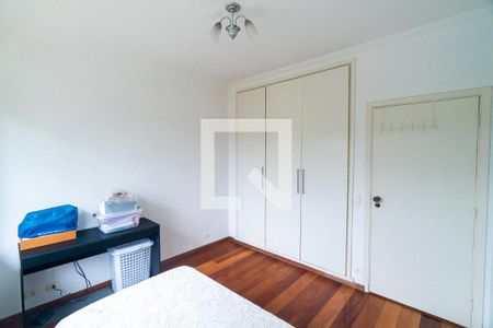 Casa à venda com 242m², 3 quartos e 4 vagas Casa à venda com 242m², 3 quartos e 4 vagasSuite 2