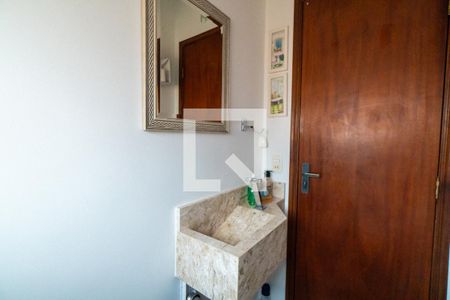 Casa à venda com 242m², 3 quartos e 4 vagas Casa à venda com 242m², 3 quartos e 4 vagasLavabo