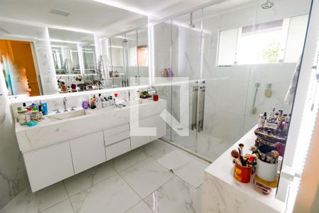 Apartamento para alugar com 241m², 3 quartos e 4 vagasBanheiro da Suíte 3