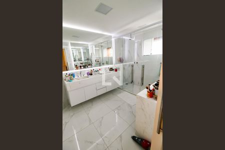 Apartamento para alugar com 241m², 3 quartos e 4 vagasBanheiro da Suíte 3