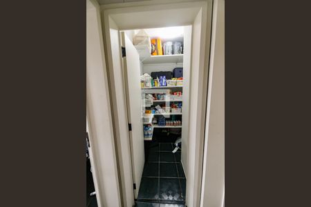 Apartamento para alugar com 241m², 3 quartos e 4 vagasDespensa