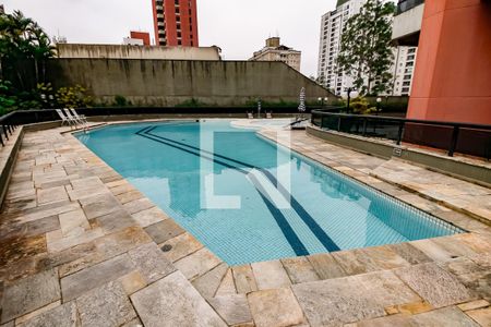 Apartamento para alugar com 241m², 3 quartos e 4 vagasÁrea comum - Piscina