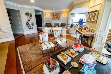 Sala 1 de apartamento para alugar com 3 quartos, 241m² em Vila Suzana, São Paulo