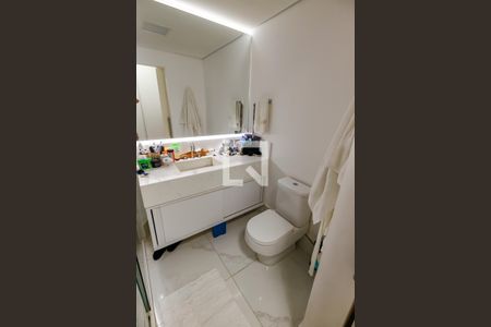 Apartamento para alugar com 241m², 3 quartos e 4 vagasBanheiro da Suíte 1