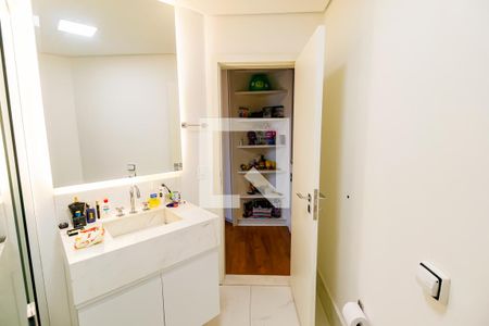 Apartamento para alugar com 241m², 3 quartos e 4 vagasBanheiro da Suíte 2