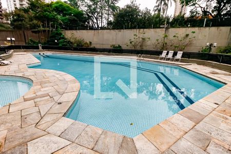 Apartamento para alugar com 241m², 3 quartos e 4 vagasÁrea comum - Piscina