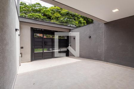 Casa à venda com 170m², 3 quartos e 3 vagas Casa à venda com 170m², 3 quartos e 3 vagasGaragem