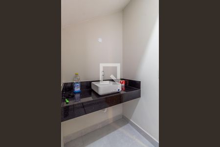 Casa à venda com 170m², 3 quartos e 3 vagas Casa à venda com 170m², 3 quartos e 3 vagasLavabo