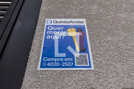 Casa à venda com 170m², 3 quartos e 3 vagas Casa à venda com 170m², 3 quartos e 3 vagasPlaquinha