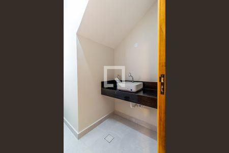 Casa à venda com 170m², 3 quartos e 3 vagas Casa à venda com 170m², 3 quartos e 3 vagasLavabo