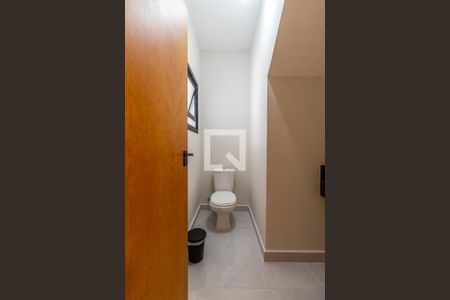 Casa à venda com 170m², 3 quartos e 3 vagas Casa à venda com 170m², 3 quartos e 3 vagasLavabo