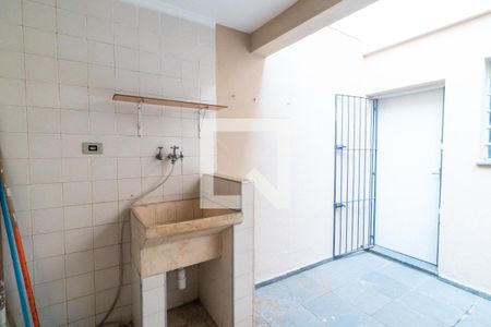 Casa para alugar com 120m², 2 quartos e 1 vaga Casa para alugar com 120m², 2 quartos e 1 vagaLavanderia