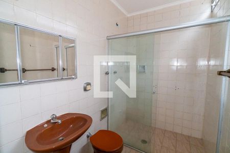 Banheiro da Suíte 1 de casa para alugar com 2 quartos, 120m² em Bosque da Saúde, São Paulo