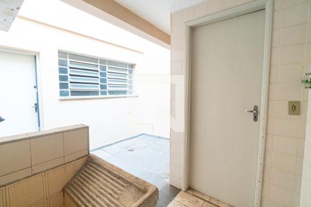 Casa para alugar com 120m², 2 quartos e 1 vaga Casa para alugar com 120m², 2 quartos e 1 vagaLavanderia