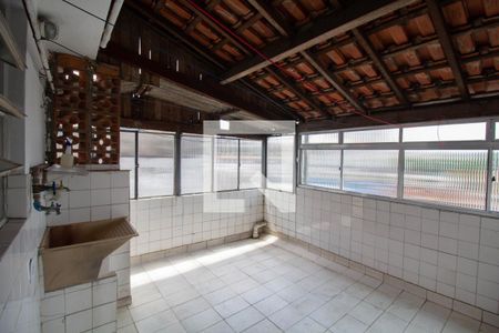 Casa à venda com 90m², 2 quartos e 1 vagaÁrea de Serviço