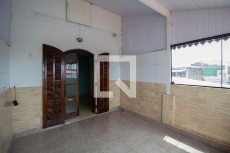 Casa à venda com 90m², 2 quartos e 1 vagavaranda