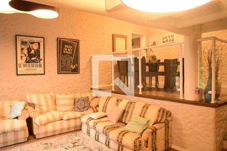 Sala de casa de condomínio para alugar com 6 quartos, 550m² em Algarve, Cotia