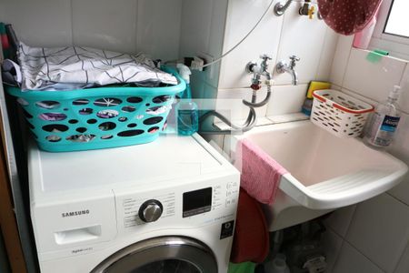 Apartamento para alugar com 65m², 3 quartos e 1 vagaÁrea de Serviço