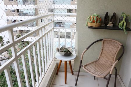 Sacada de apartamento para alugar com 3 quartos, 65m² em Chácara Seis de Outubro, São Paulo