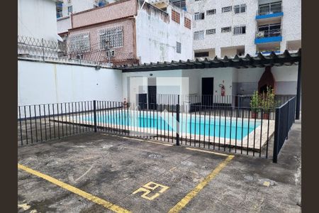 Apartamento à venda com 100m², 3 quartos e 1 vaga Apartamento à venda com 100m², 3 quartos e 1 vagaÁrea comum - Piscina