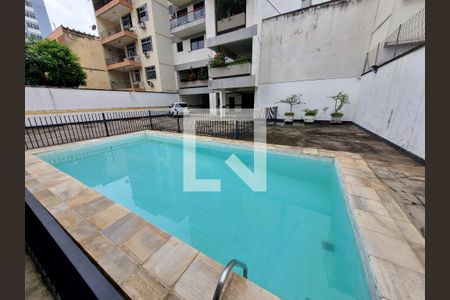 Apartamento à venda com 100m², 3 quartos e 1 vaga Apartamento à venda com 100m², 3 quartos e 1 vagaÁrea comum - Piscina
