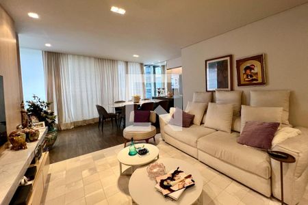 Sala de apartamento à venda com 2 quartos, 110m² em Vila Nova Conceição, São Paulo
