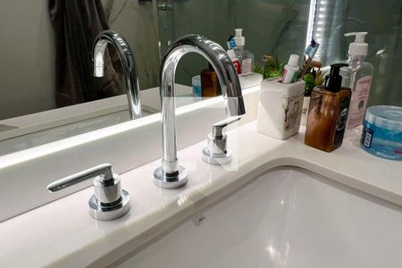 Apartamento à venda com 110m², 2 quartos e 2 vagasBanheiro da Suíte 1