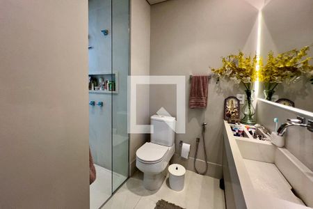 Apartamento à venda com 110m², 2 quartos e 2 vagasBanheiro da Suíte 2