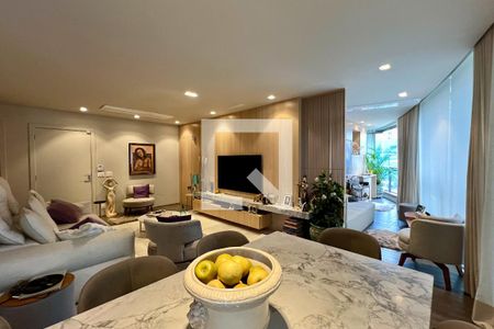 Sala de apartamento à venda com 2 quartos, 110m² em Vila Nova Conceição, São Paulo