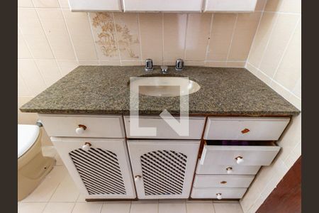 Casa à venda com 320m², 5 quartos e 3 vagasBanheiro da Suíte