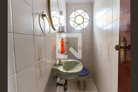 Casa à venda com 320m², 5 quartos e 3 vagasLavabo