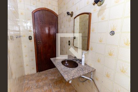 Casa à venda com 320m², 5 quartos e 3 vagasBanheiro