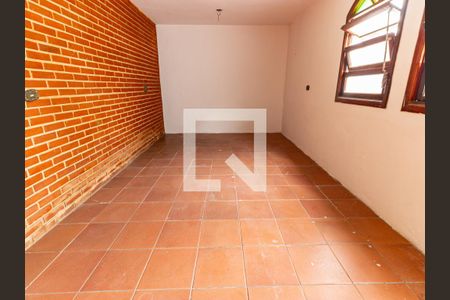 Casa à venda com 320m², 5 quartos e 3 vagasQuarto 4