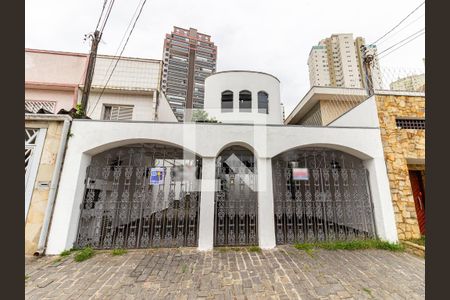 Casa à venda com 320m², 5 quartos e 3 vagasFachada