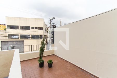 Casa para alugar com 100m², 2 quartos e 1 vaga Casa para alugar com 100m², 2 quartos e 1 vagaVaranda