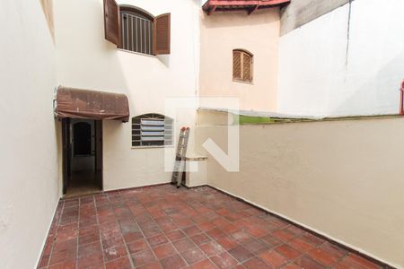 Casa para alugar com 100m², 2 quartos e 1 vaga Casa para alugar com 100m², 2 quartos e 1 vagaQuintal