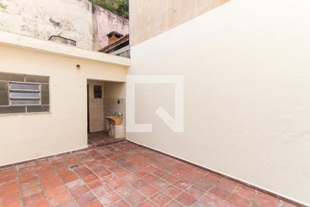 Casa para alugar com 100m², 2 quartos e 1 vaga Casa para alugar com 100m², 2 quartos e 1 vagaQuintal
