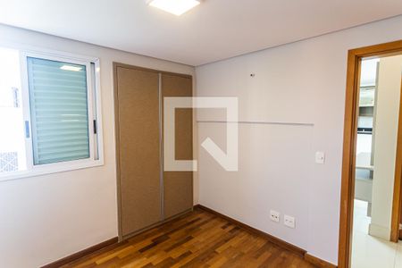 Quarto  de apartamento à venda com 2 quartos, 130m² em Serra, Belo Horizonte