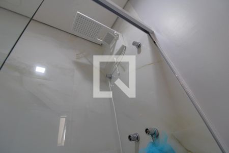 Chuveiro banheiro da suíte de casa para alugar com 3 quartos, 89m² em Jardim Santa Cruz (campo Grande), São Paulo